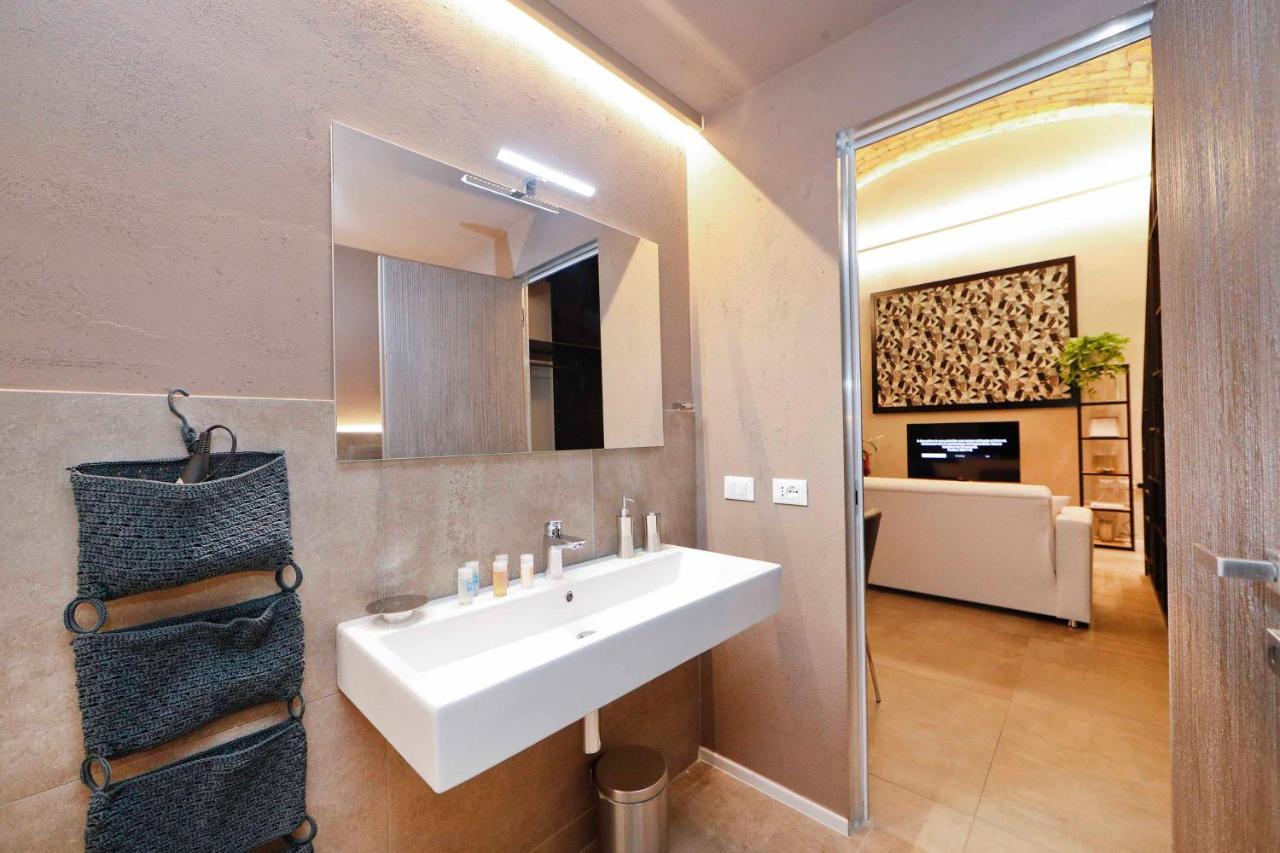 Post Industrial Loft Trastevere - Top Collection Rome Bagian luar foto